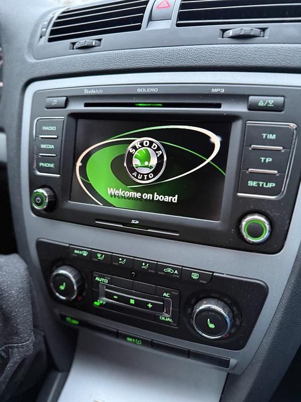 Gebraucht Skoda Octavia 105 PS (77 kW) 2013 Grau Kombi