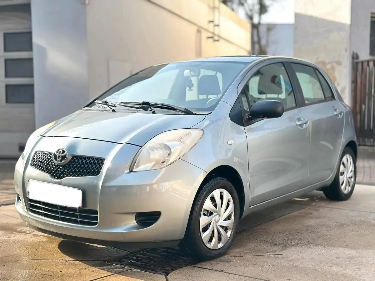 Gebraucht Toyota Yaris 87 PS (63 kW) 2006 Grau Limousine