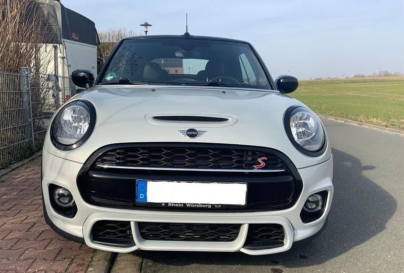 Gebraucht Mini Cooper S 192 PS (141 kW) 2019 Weiß Kleinwagen