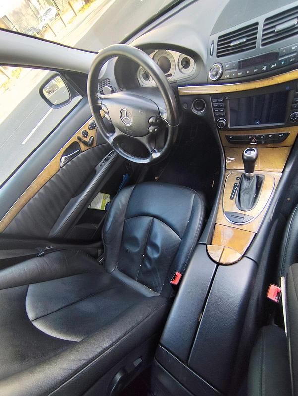 Gebraucht Mercedes E320 Avantgarde 224 PS (164 kW) 2006 Schwarz Kombi