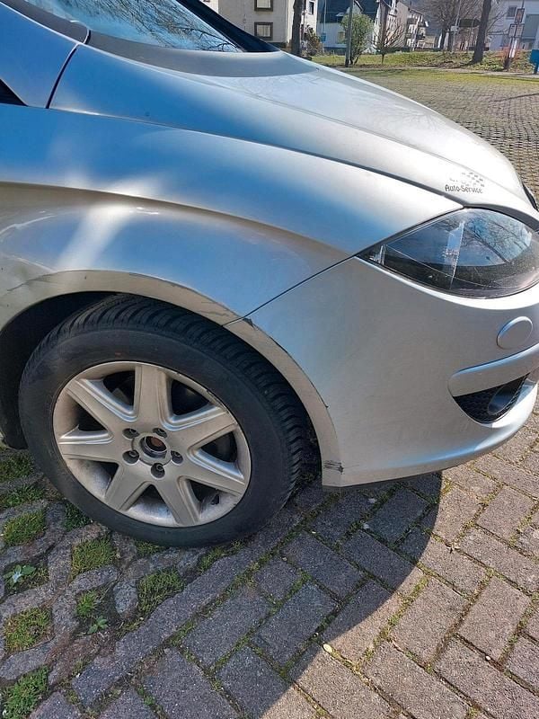 Gebraucht Seat Altea 125 PS (91 kW) 2008 Silber Limousine