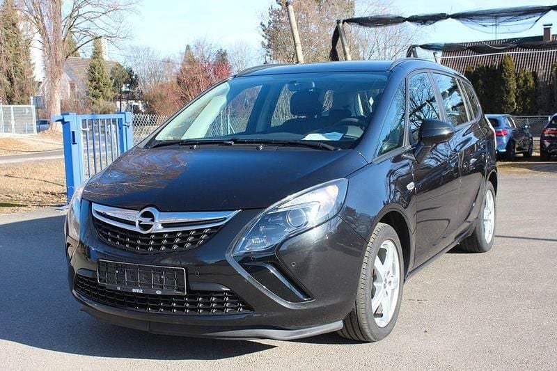 Schwarz Gebraucht 2016 Opel Zafira Tourer Van / Kleinbus | 6.450 € (Guter Preis) - Bild 1/4