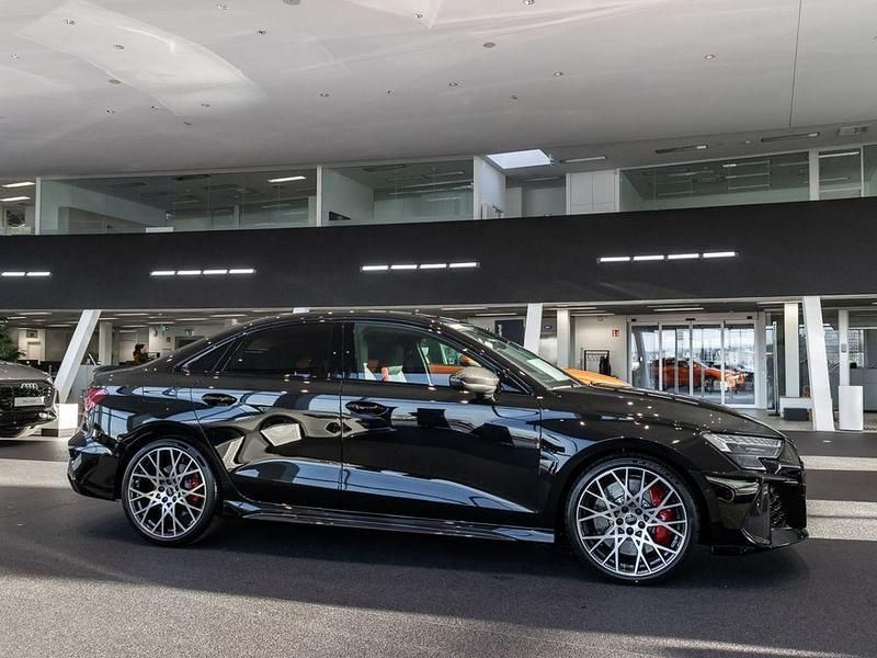 Gebraucht Audi RS3 Ambiente 400 PS (294 kW) 2025 Schwarz Limousine