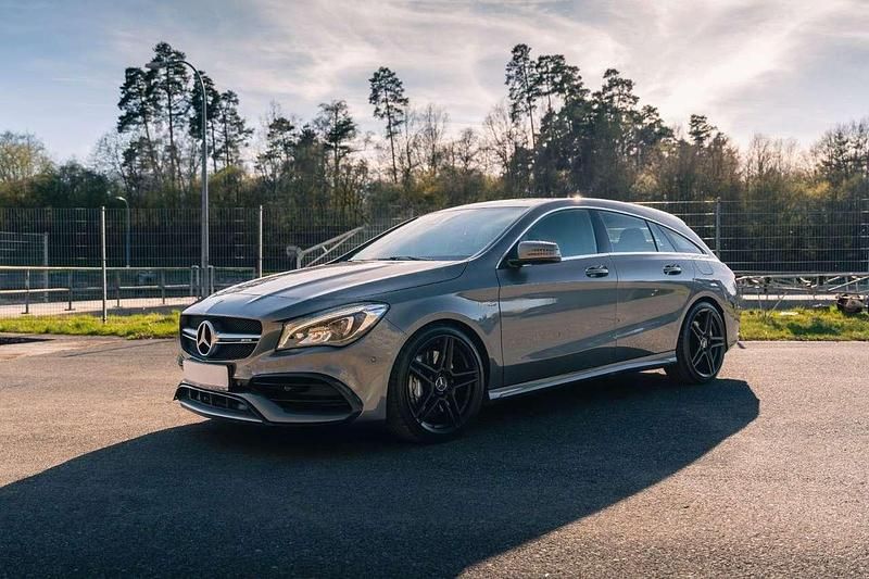 Gebraucht Mercedes CLA45 AMG AMG 381 PS (280 kW) 2019 Mountaingrau  met. Kombi