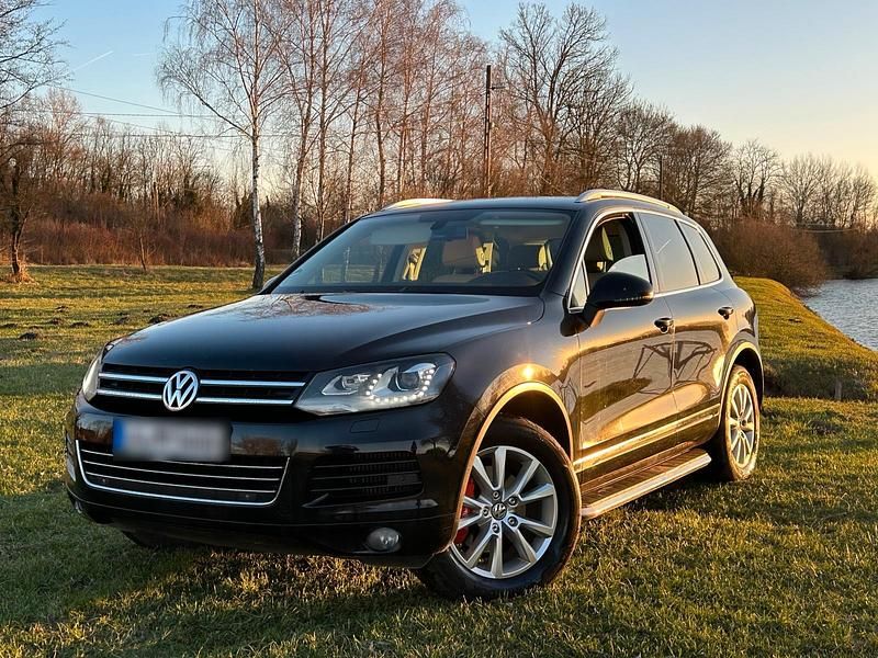 Schwarz Gebraucht 2012 VW Touareg SUV | 12.490 € (Guter Preis) - Bild 1/4