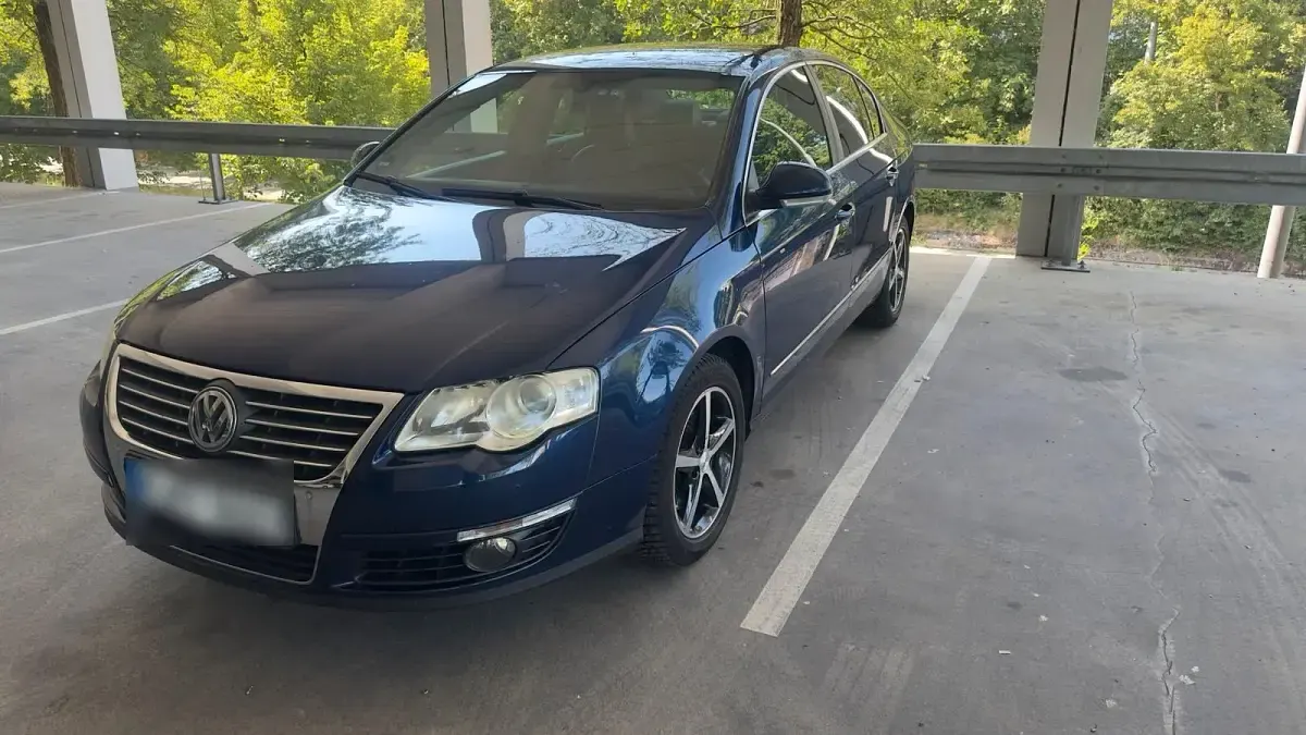 Gebraucht VW Passat 140 PS (102 kW) 2006 Blau Limousine