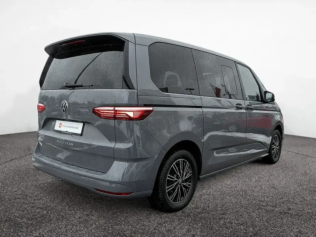 Używany VW Multivan Life 204 KM (150 kW) 2023 Szary Minivan
