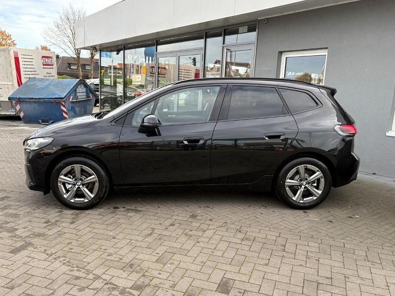 Neu BMW 220 Active Tourer 156 PS (114 kW) 2025 Schwarz Van / Kleinbus