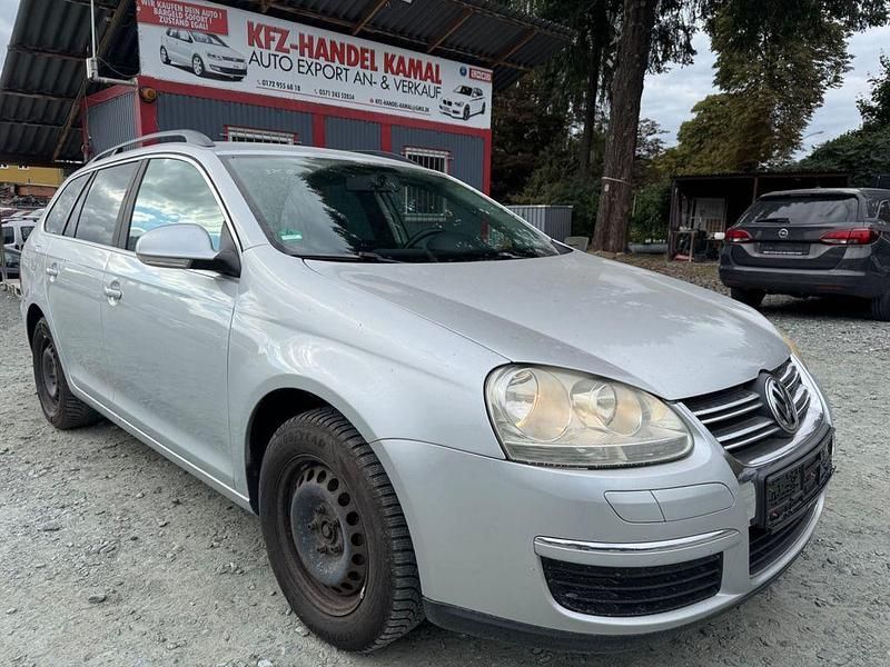 Silber Gebraucht 2007 VW Golf V Comfortline Kombi | 3.699 € (Etwas zu teuer) - Bild 1/4