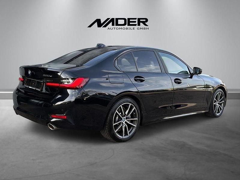 Gebraucht BMW 320e Advantage 204 PS (150 kW) 2022 Schwarz Limousine