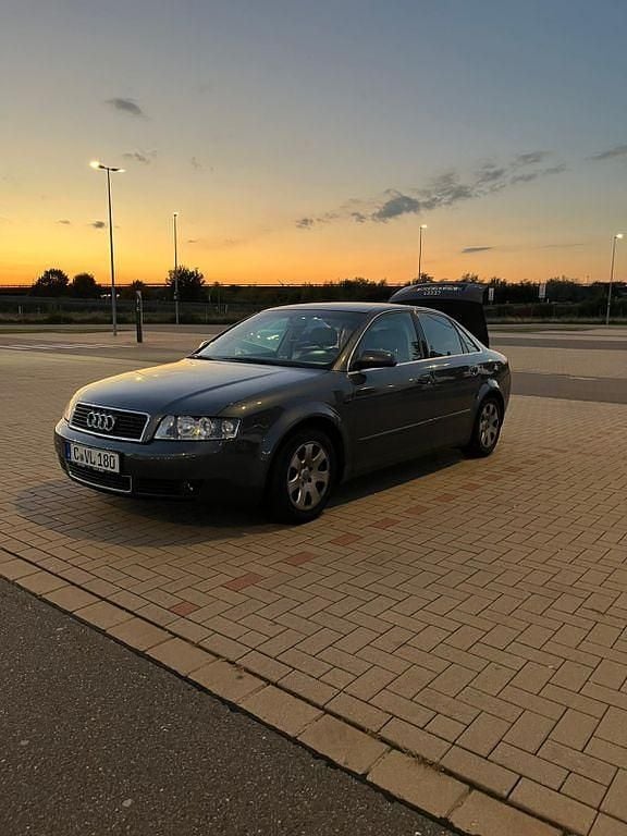 Usata Audi A4 131 CV (96 kW) 2000 Grigio Berlina