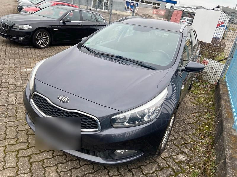 Gebraucht Kia Ceed 110 PS (80 kW) 2015 Braun Kleinwagen