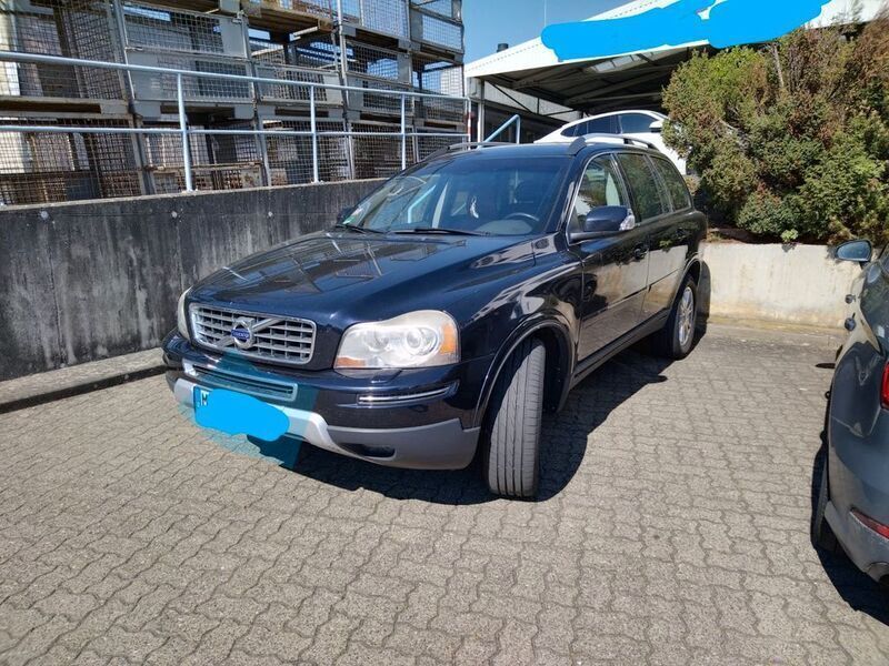 Blau Gebraucht 2010 Volvo XC90 Momentum SUV | 7.800 € (Superpreis) - Bild 1/3