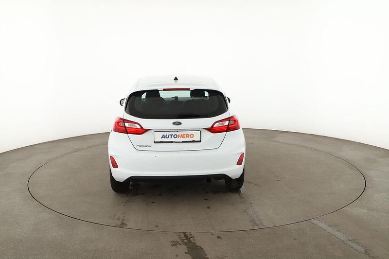 Gebraucht Ford Fiesta Trend 2017 Weiß Limousine