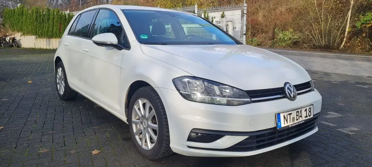 Second-hand VW Golf VII 116 CP (85 kW) 2017 Alb Hatchback