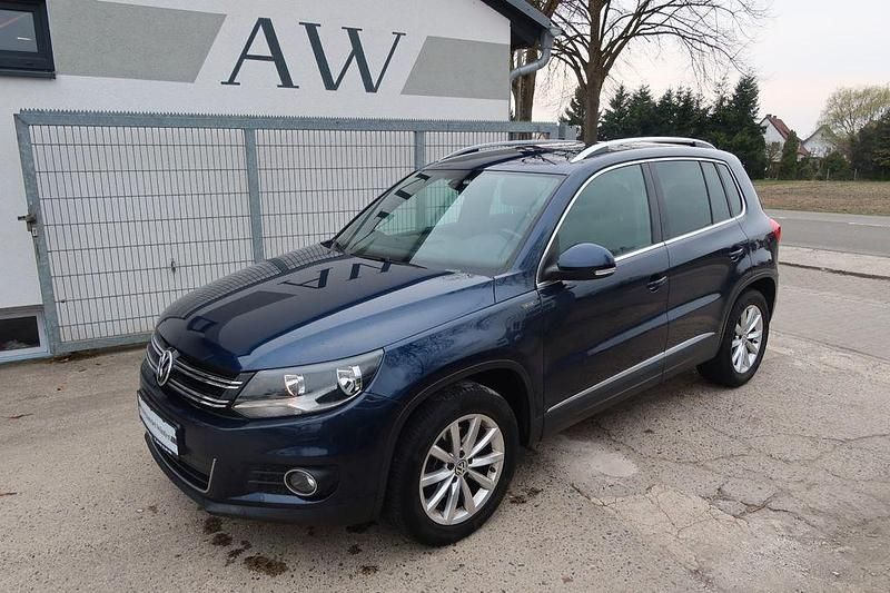 Gebraucht VW Tiguan LOUNGE 150 PS (110 kW) 2015 Blau SUV