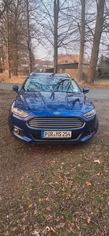 Gebraucht Ford Mondeo Titanium 149 PS (109 kW) 2016 Blau Limousine