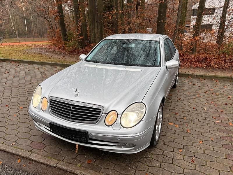 Silber Gebraucht 2006 Mercedes E280 Limousine | 4.500 € (Guter Preis) - Bild 1/4