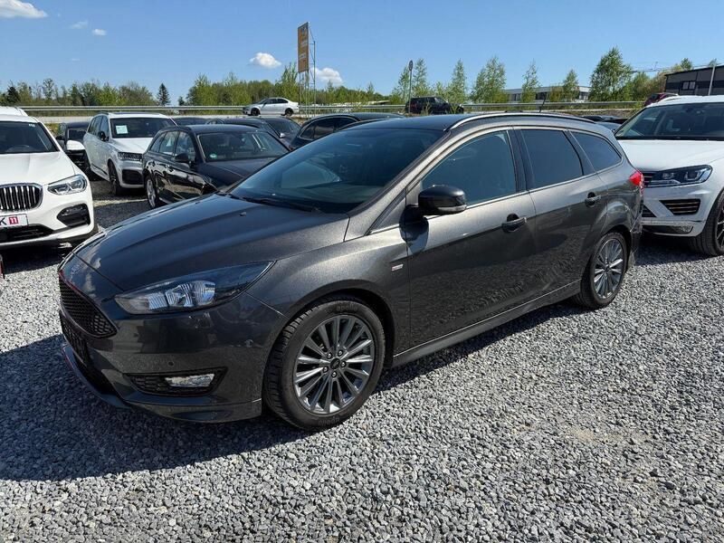 Grau Gebraucht 2018 Ford Focus ST-Line Kombi | 7.790 € (Superpreis) - Bild 1/4