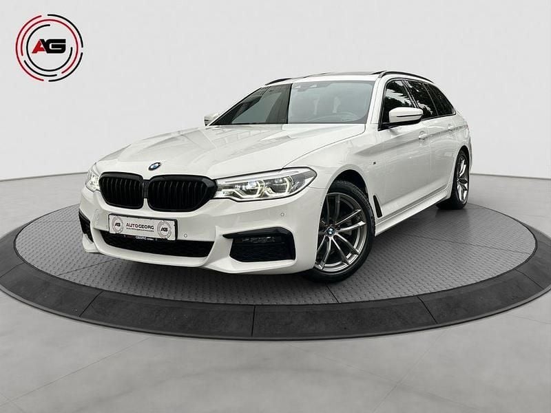Weiß Gebraucht 2020 BMW 520 M Sport Limousine | 30.900 € (Fairer Preis) - Bild 1/4
