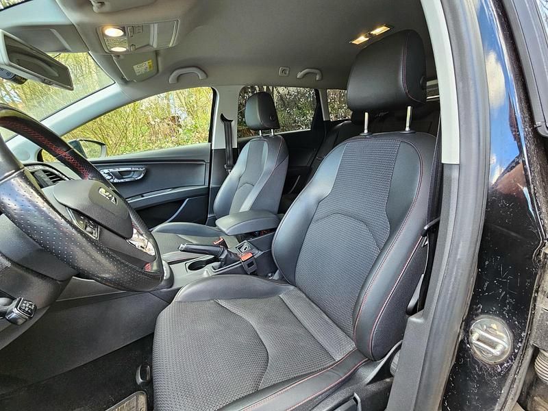 Second-hand Seat Leon ST 184 CP (135 kW) 2015 Negru Break