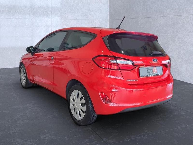 Gebraucht Ford Fiesta Cool & Connect 75 PS (55 kW) 2022 Racerot Kleinwagen