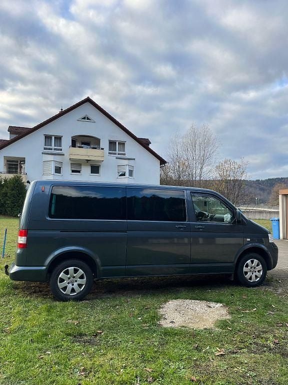 Gebraucht VW T5 131 PS (96 kW) 2007 Grau Van