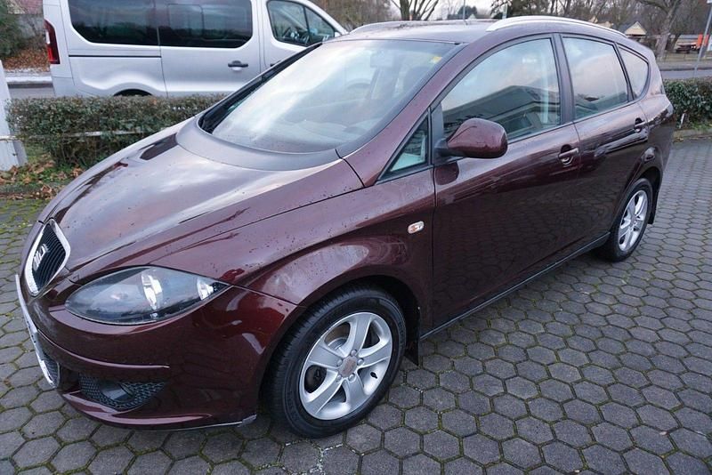 Gebraucht Seat Altea XL Stylance 102 PS (75 kW) 2008 Rot Van / Kleinbus