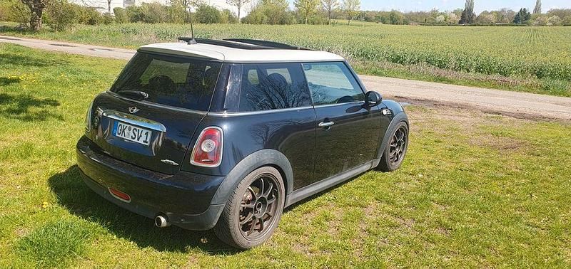 Usata Mini Cooper D 109 CV (80 kW) 2007 Nero Utilitaria