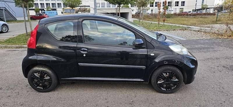 Gebraucht Peugeot 107 Filou 68 PS (50 kW) 2009 Schwarz Kleinwagen