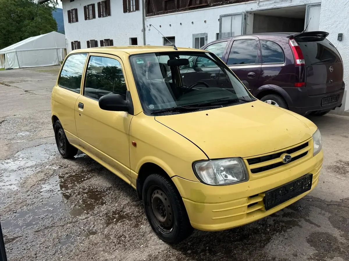 Gebraucht Daihatsu Cuore 56 PS (41 kW) 2000 Gelb Kleinwagen