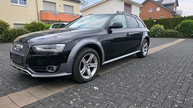 Second-hand Audi A4 245 CP (180 kW) 2012 Negru Break