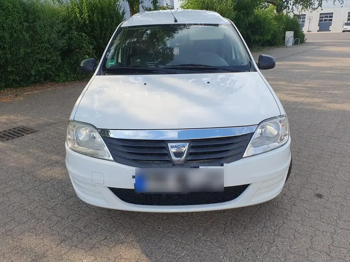 Gebraucht Dacia Logan 105 PS (77 kW) 2012 Weiß Van / Kleinbus