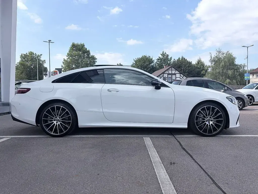 Gebraucht Mercedes E450 AMG line 367 PS (269 kW) 2021 Weiß Coupé