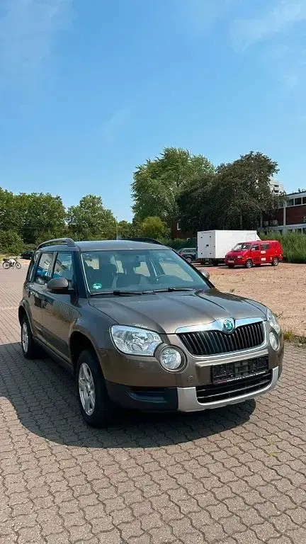 Gebraucht Skoda Yeti Ambition 110 PS (80 kW) 2013 Braun SUV