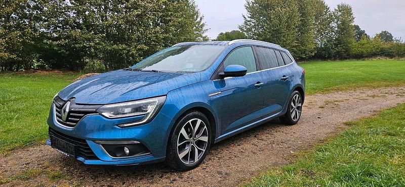 Blau Gebraucht 2016 Renault Mégane GrandTour Kombi | 8.500 € (Etwas zu teuer) - Bild 1/4
