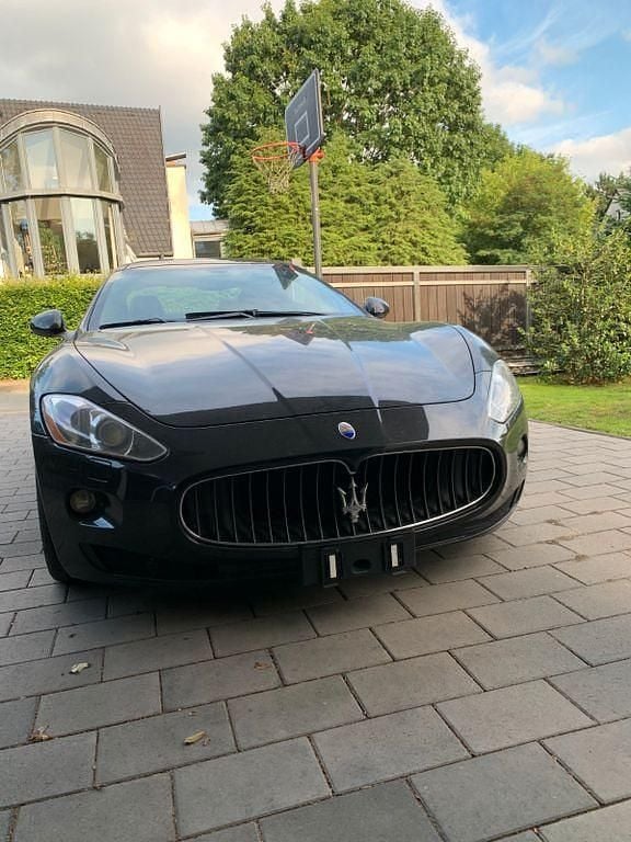 Schwarz Gebraucht 2012 Maserati Granturismo Coupé | 30.300 € - Bild 1/4