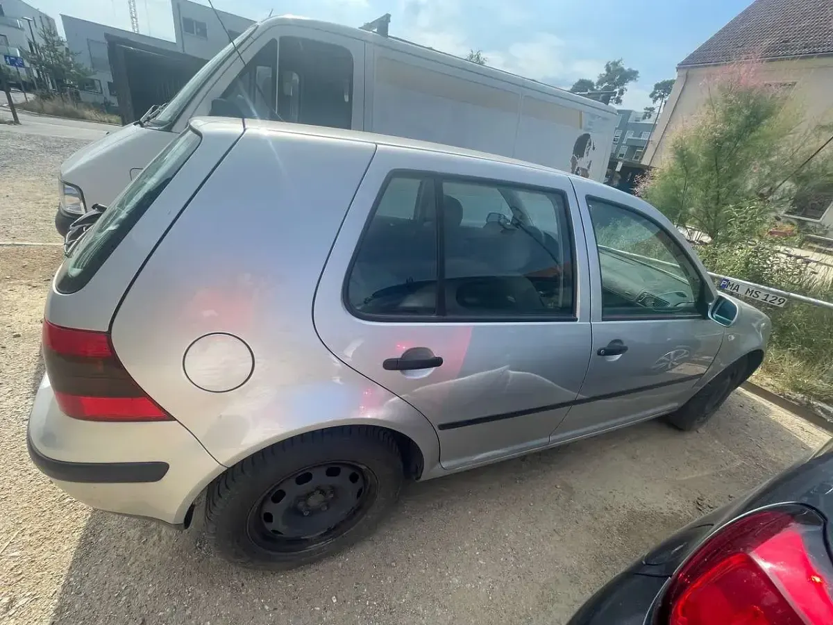 Gebraucht VW Golf IV 105 PS (77 kW) 2000 Silber Limousine