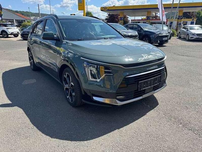 Gebraucht Kia Niro Spirit 105 PS (77 kW) 2023 (cge) cityscape grün met. SUV
