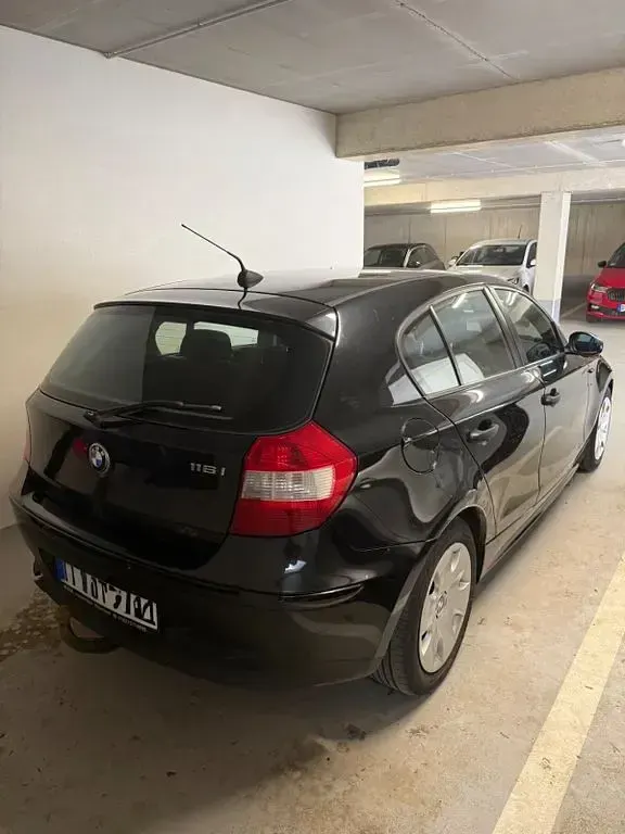 Gebraucht BMW 116 116 PS (85 kW) 2005 Schwarz Kleinwagen