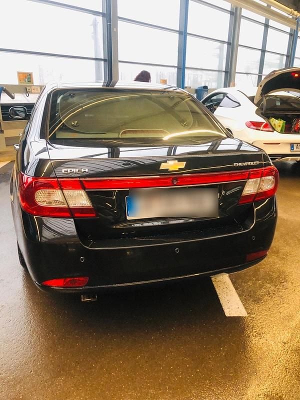 Schwarz Gebraucht 2010 Chevrolet Epica Limousine | 5.500 € - Bild 1/4