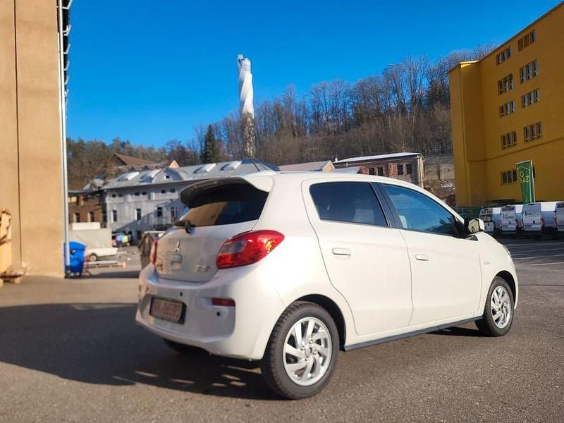 Gebraucht Mitsubishi Space Star Edition+ 80 PS (58 kW) 2016 Weiß Limousine