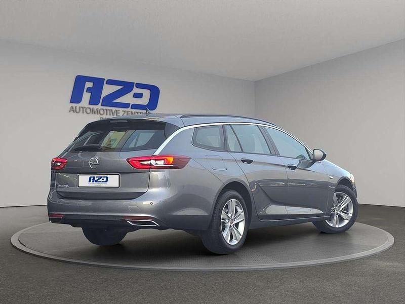 Gebraucht Opel Insignia 174 PS (127 kW) 2021 Licht grau m2 Kombi