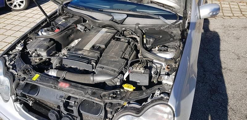 Usata Mercedes C180 143 CV (105 kW) 2002 Argento Station wagon