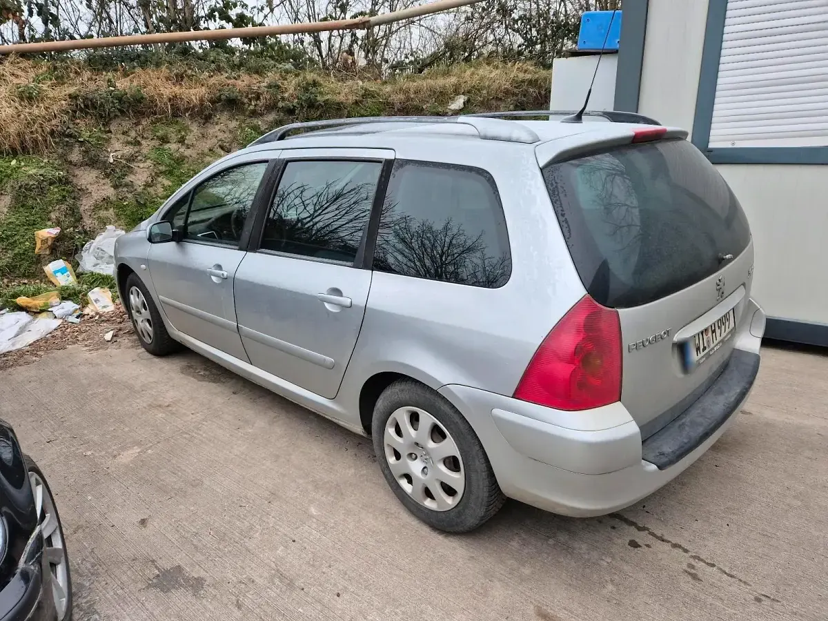 Gebraucht Peugeot 307 85 PS (62 kW) 2004 Grau Kombi