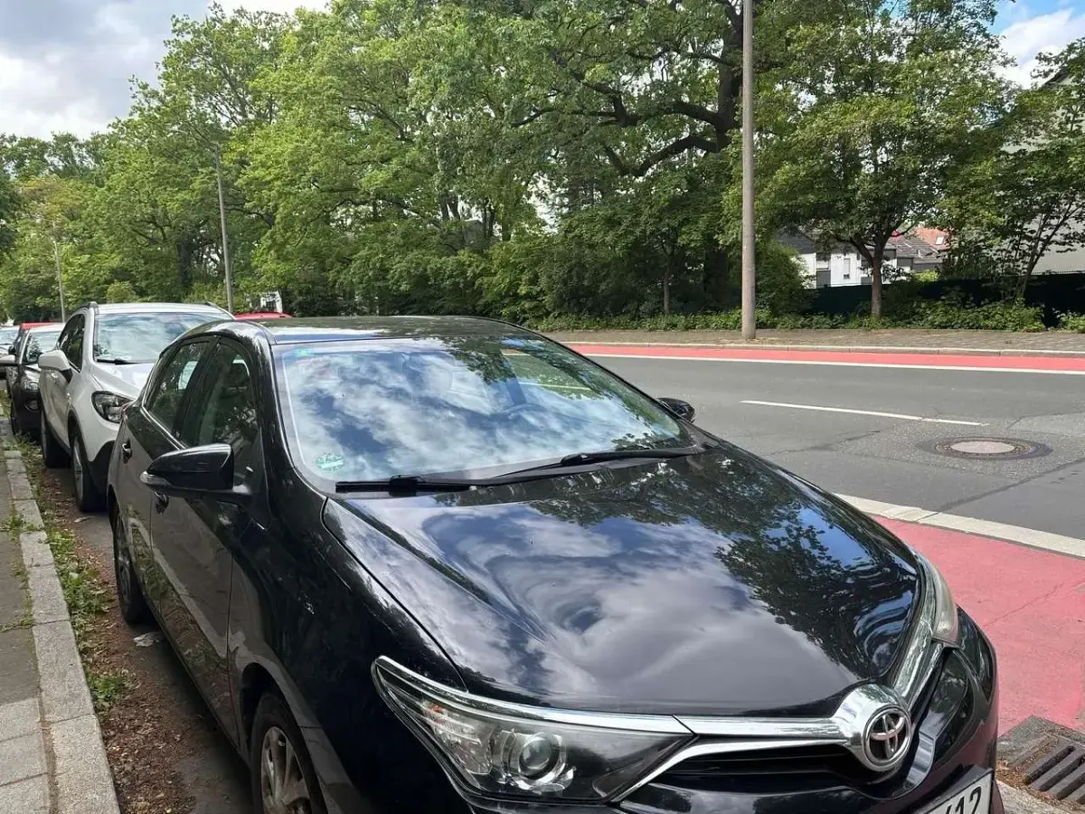 Gebraucht Toyota Auris Edition-S 111 PS (81 kW) 2017 Schwarz Kleinwagen