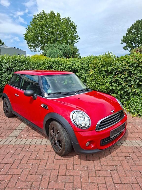 Rot Gebraucht 2011 Mini ONE Kleinwagen | 3.700 € (Fairer Preis) - Bild 1/4