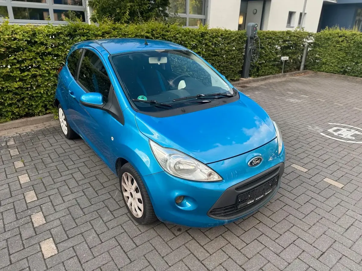 Gebraucht Ford Ka Titanium 69 PS (50 kW) 2011 Blau Kleinwagen