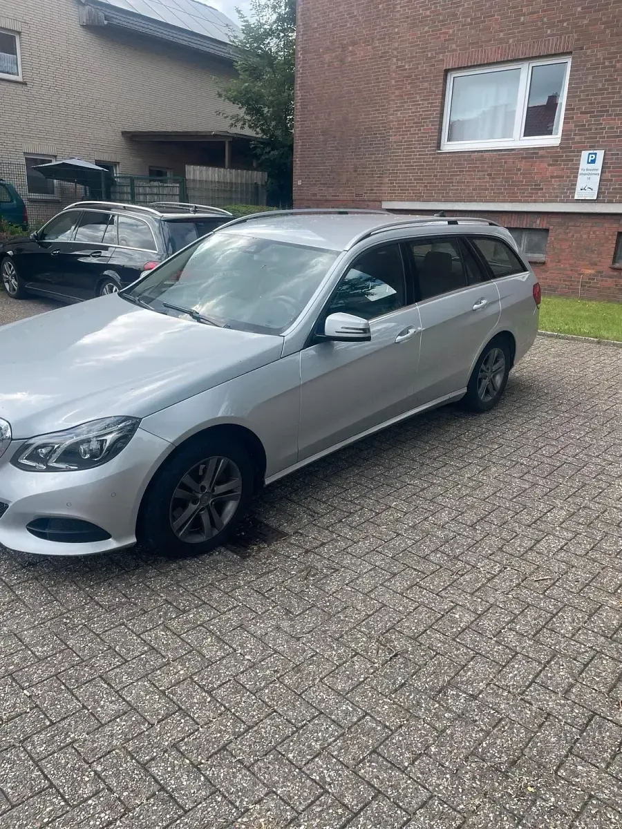 Gebraucht Mercedes E200 136 PS (100 kW) 2014 Silber Kombi