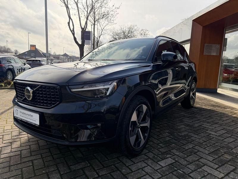 Gebraucht Volvo XC40 Plus 163 PS (119 kW) 2025 Schwarz SUV